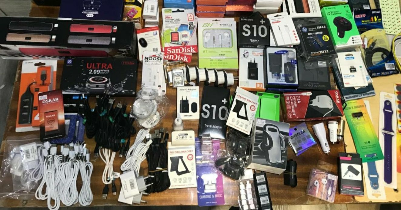 Aksesuar optom chexol steklo sotiladi! Tayyor biznes sotiladi.!