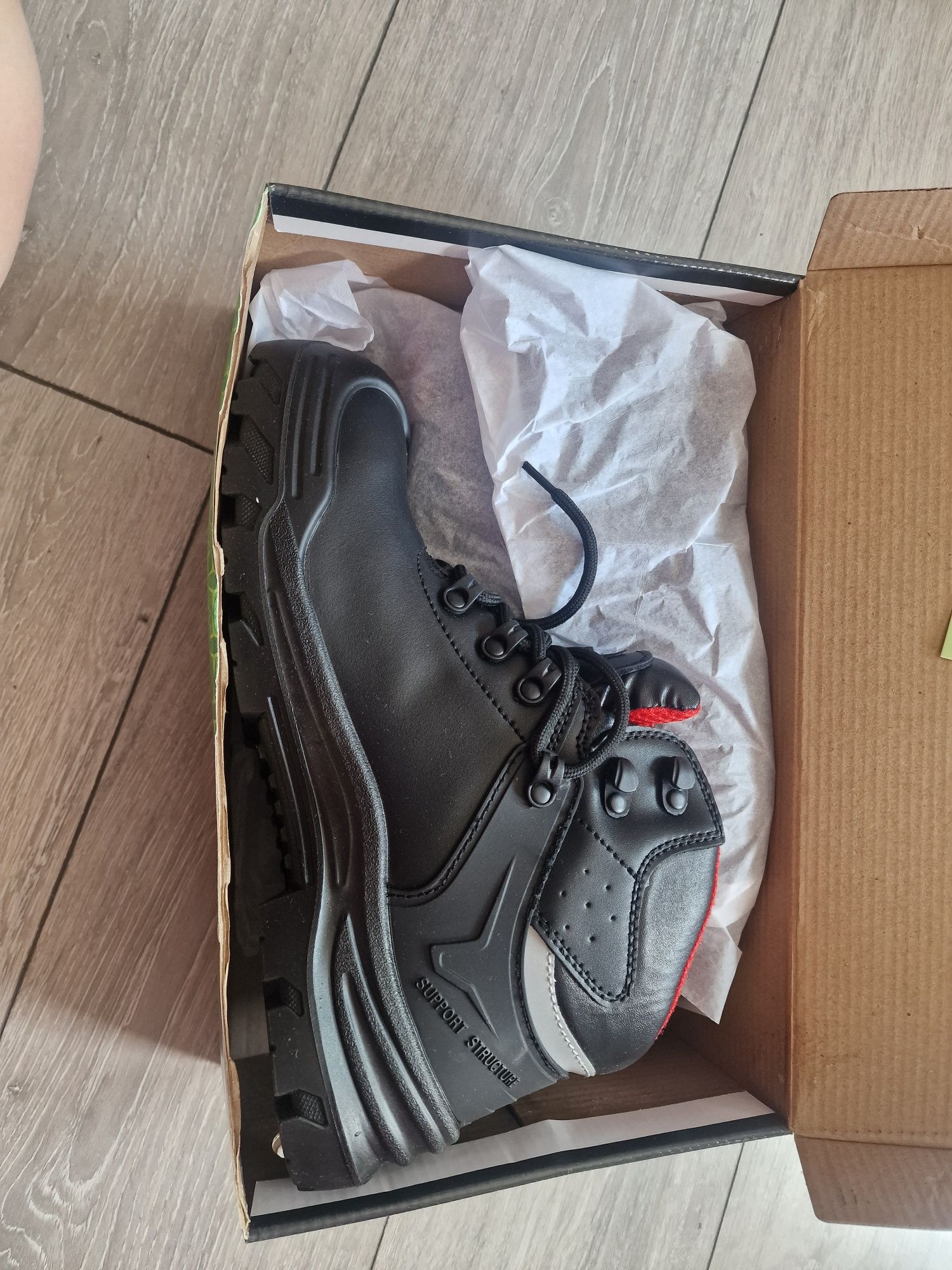 Работни обувк Safety shoes B WOLF