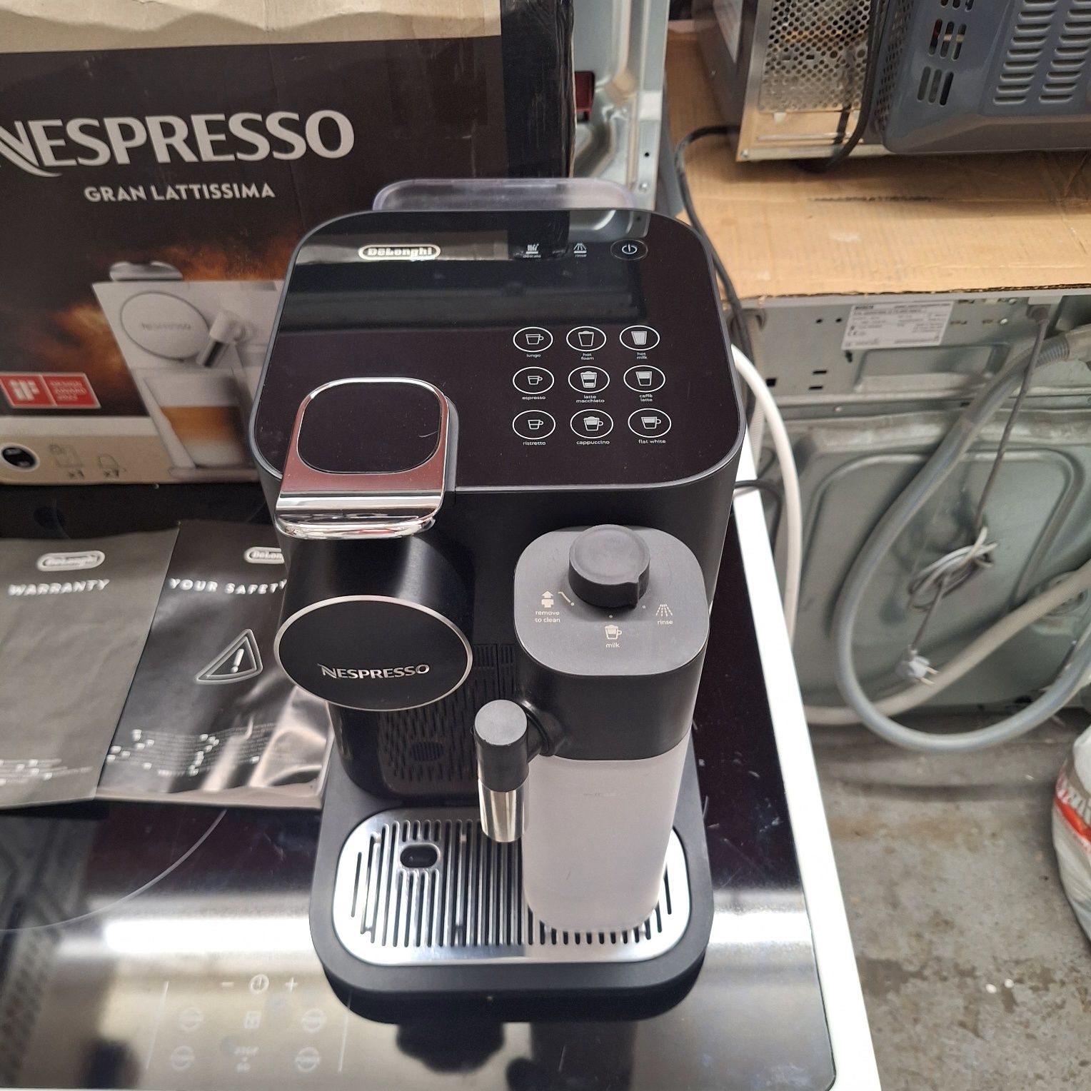 Delonghi Nespresso Gran Lattissima кафе машина