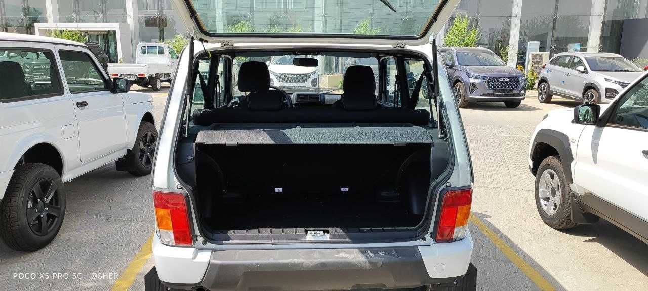 LADA NIVA  21214