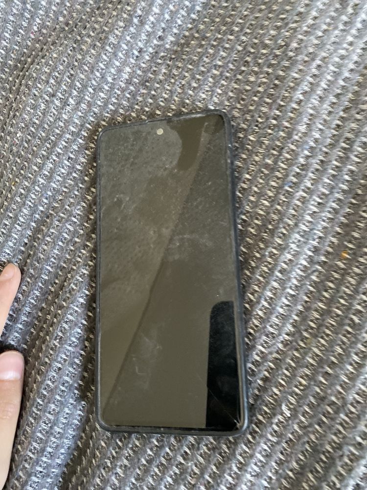 Продам Galaxy A51 не работает экран