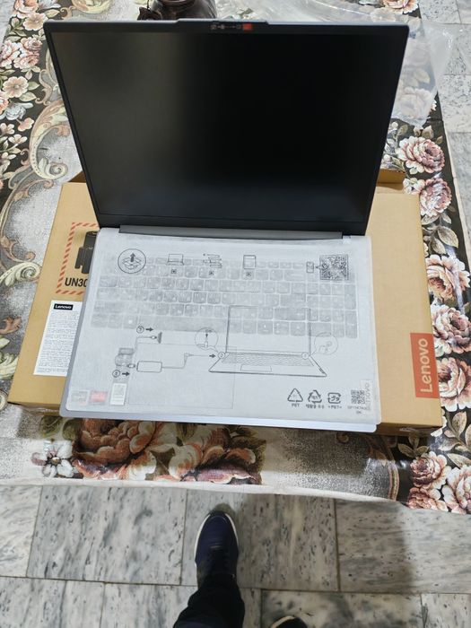 Ноутбук янги сотилади