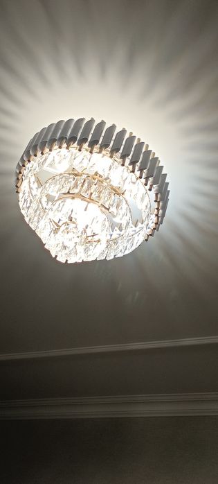 Люстра хрустальная в зал