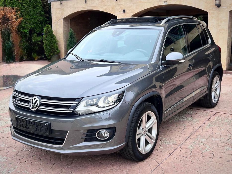 Volkswgen Tiguan / R Line / Xenon / Piele