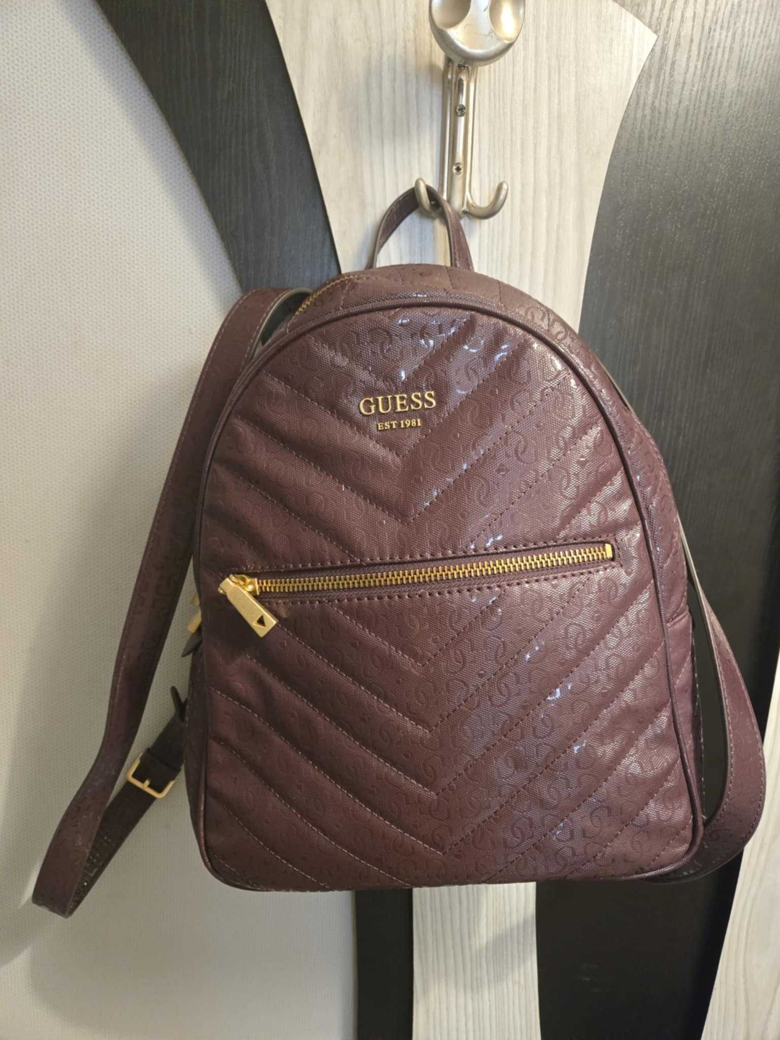 Дамска раница Guess