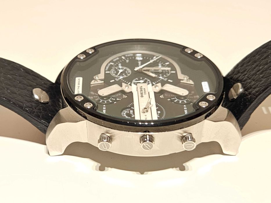 Продаван нов спортен мъжки кварц хронограф три времена"DIESEL"DZ-7313