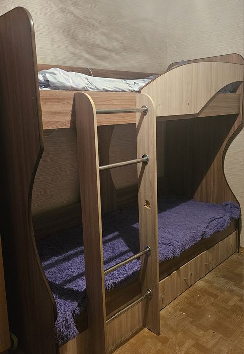 Двухъярусная кровать б/у