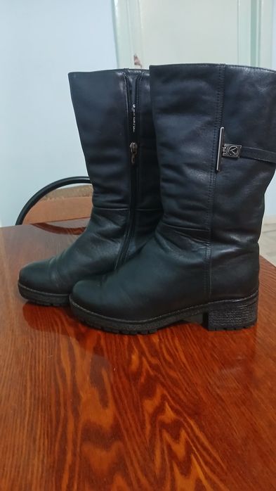 Женские зимние сапоги,размер 38 39,кожа натуральная