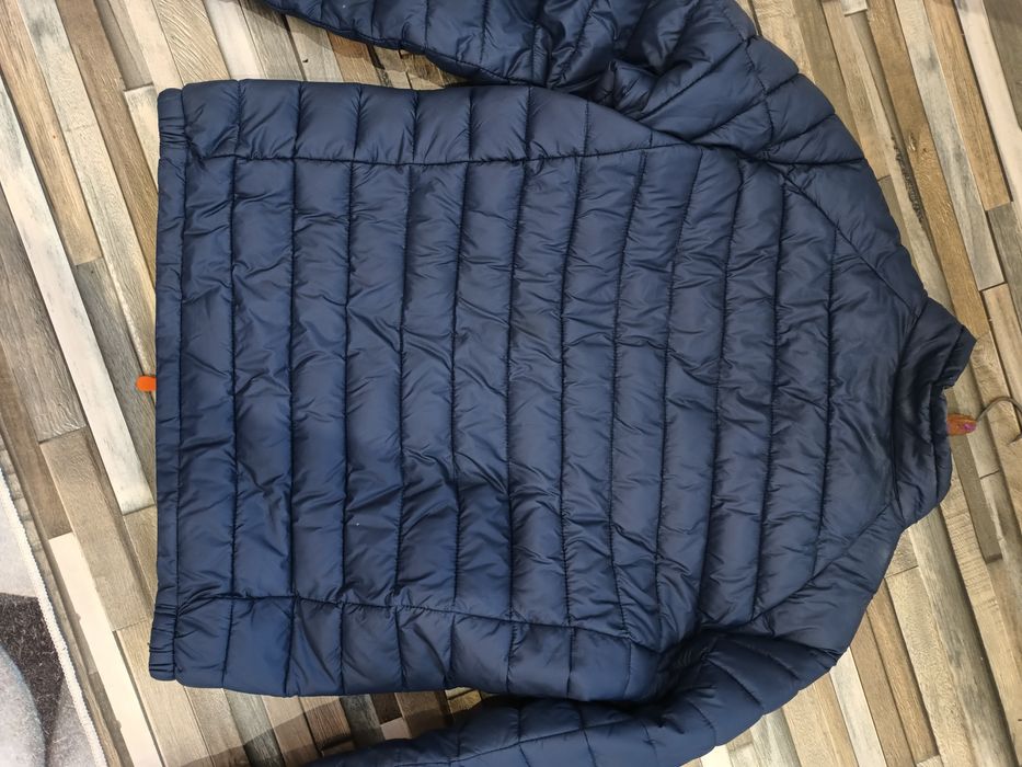 Олекотено зимно яке, оригинално; якето е като ново; реалната цена е в