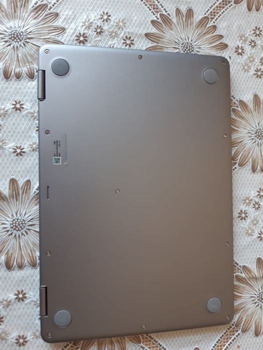 Ноутбук өте жақсы сапада сенсорный бизнеске сабакка ыңғайлы