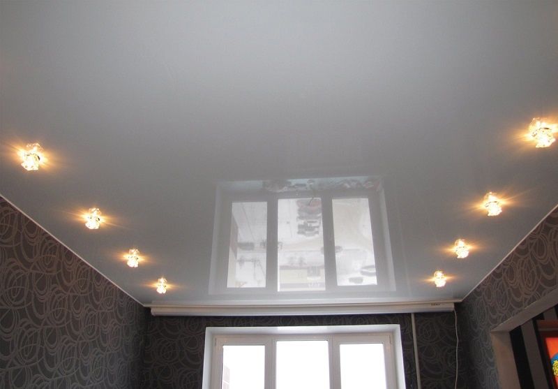 натяжные потолок