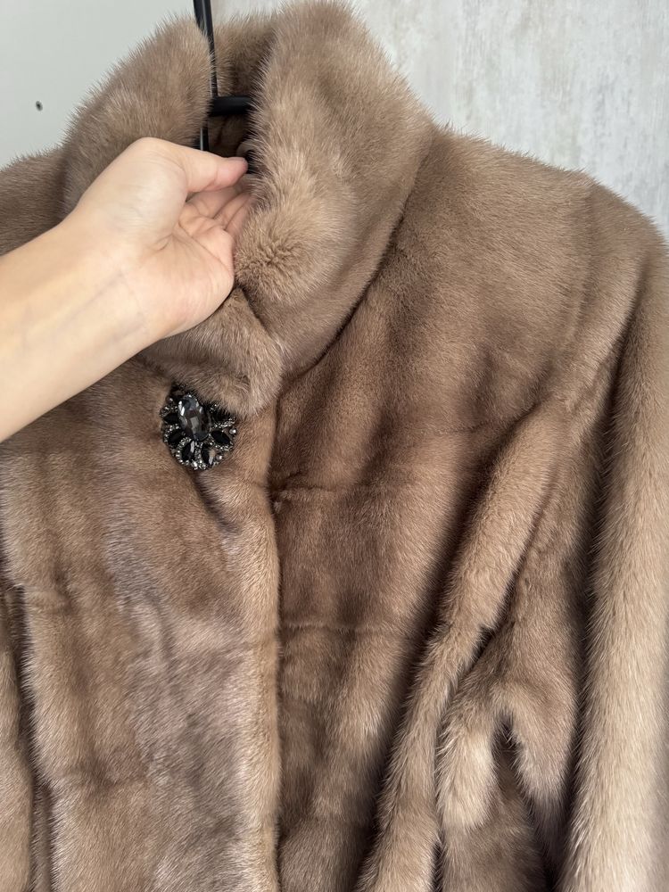 Продам норковую шубу