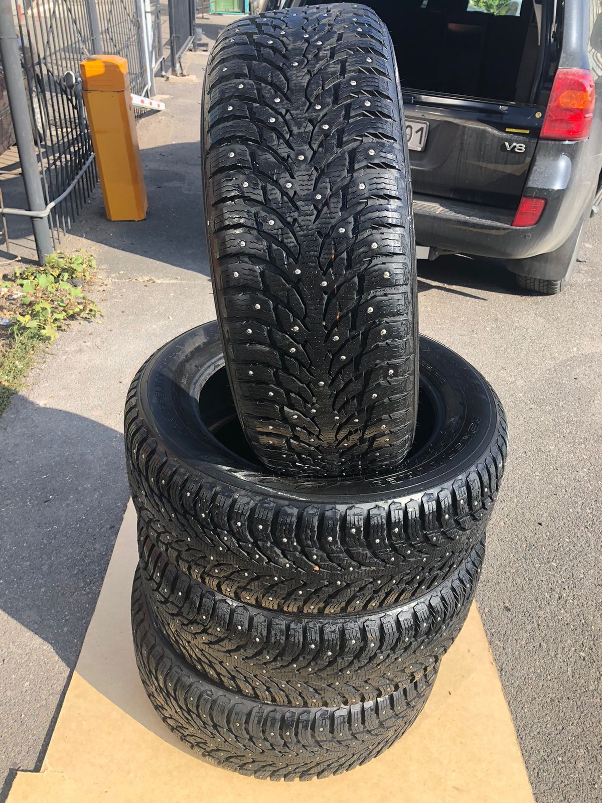 Продам колёса 275/55/R20