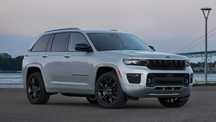 Jeep Grand Cherokee 2022 предна броня