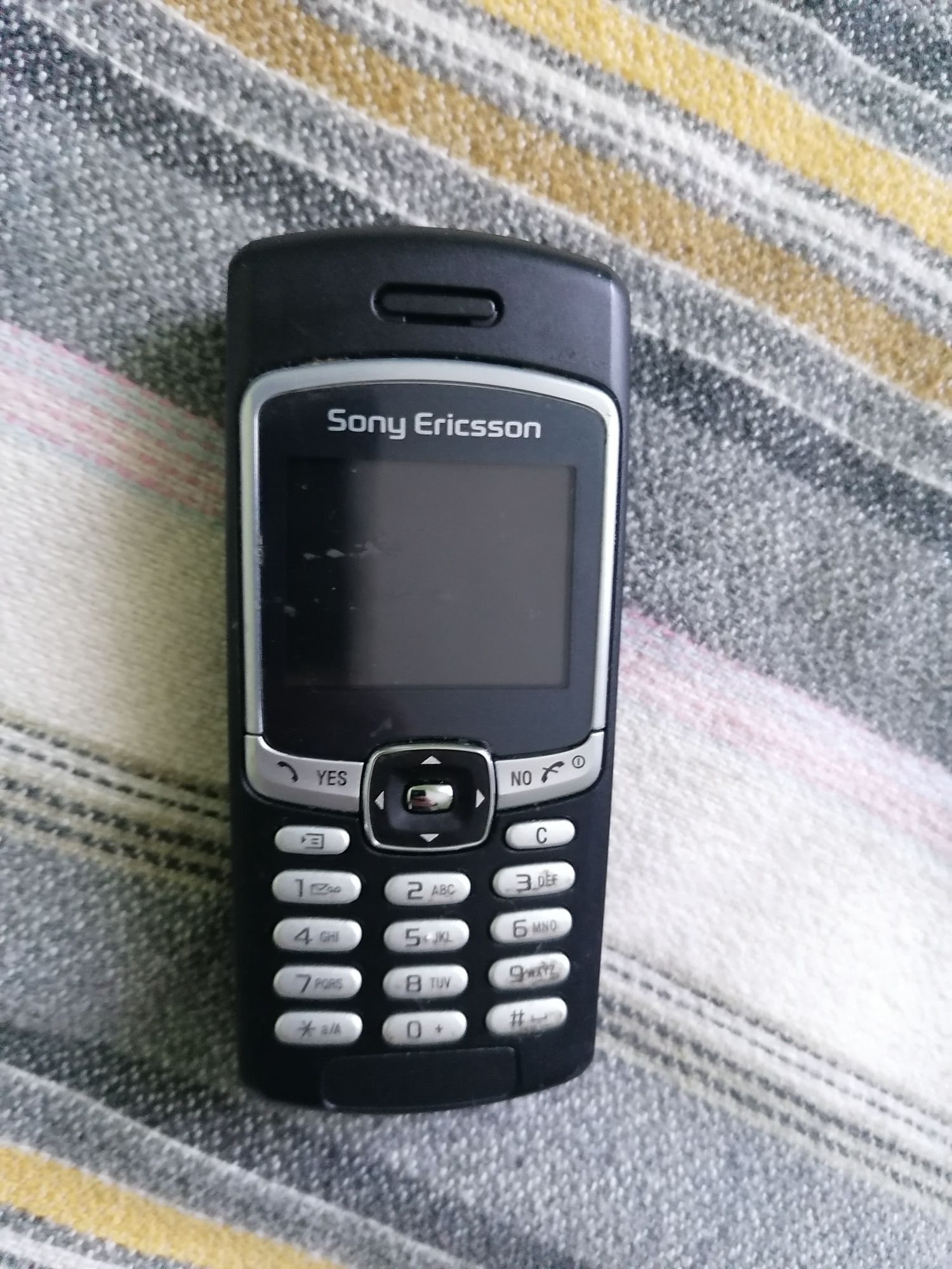 Vând Sony Ericsson T290 i liber de rețea trimit și prin curier sau pos