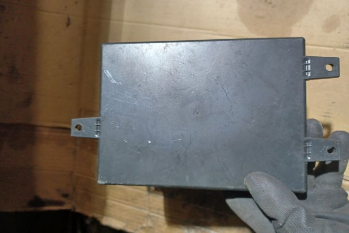 Modul Bluetooth 3C0035729E Volkswagen VW Passat B6  [din 2005 pana  2010] wagon 5-usi 1.9 TDI MT (1