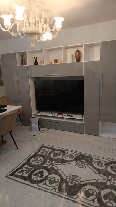 Mobila de living aproape nou