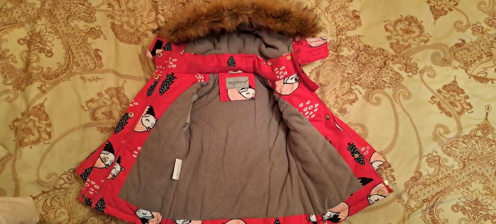 Продам зимнюю куртку б/у на девочку.