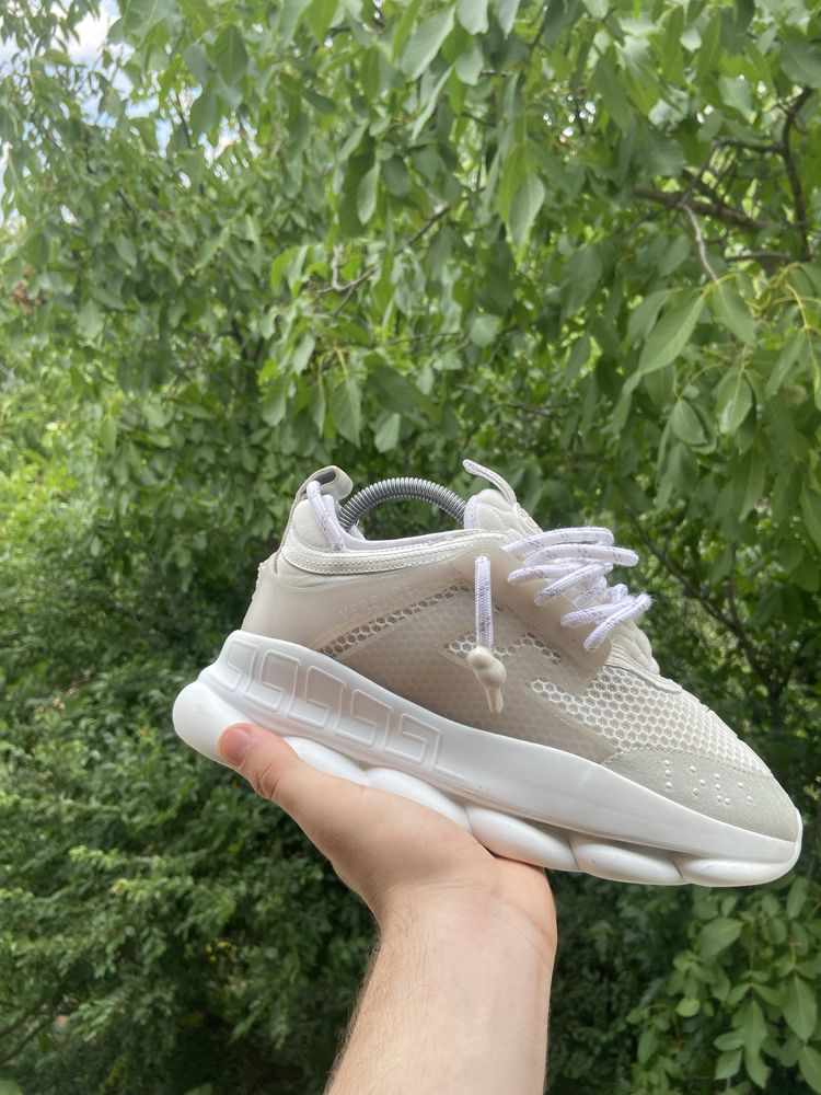 versace chain reaction