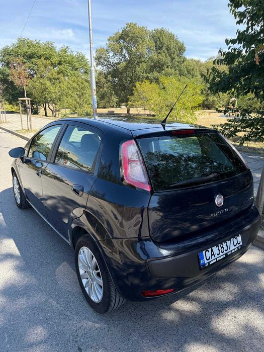 Fiat Punto 1.2 Бензин – 2012 г. – 5 врати – Тъмносин