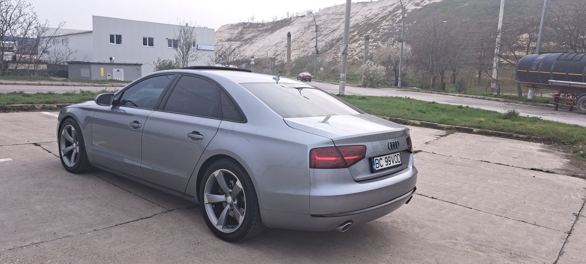 Audi a8.   3.0D 2013