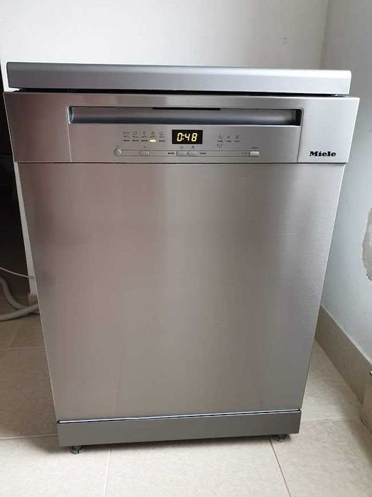 Инокс - Съдомиялна Miele - Auto Open - 14 Комплекта - Свободностояща