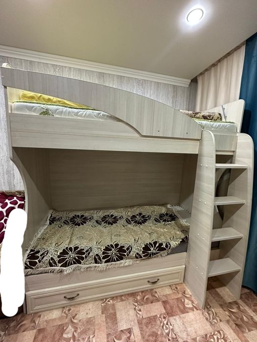Продам Кровать двухъяростную в хорошем состоянии