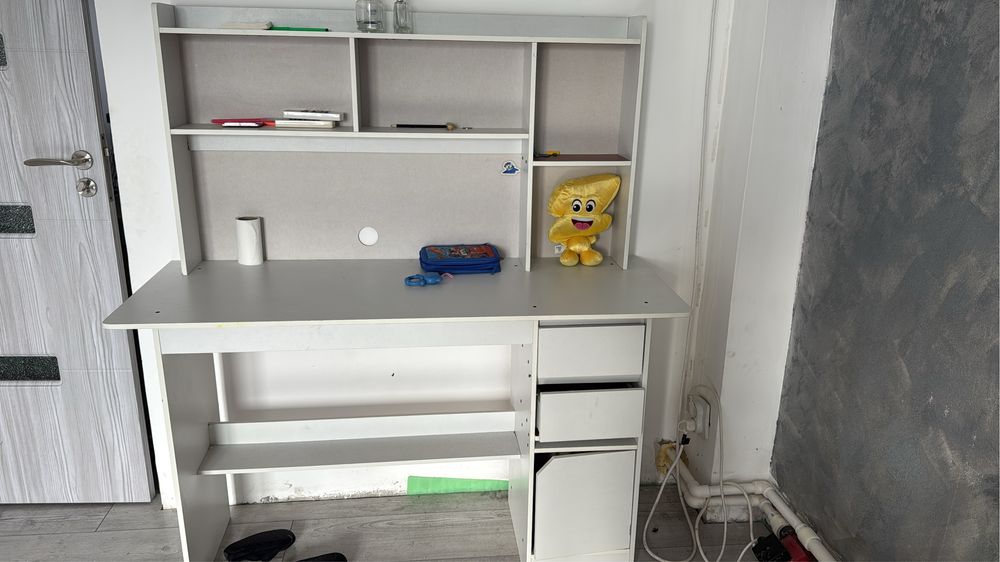 Birou copiii de vanzare