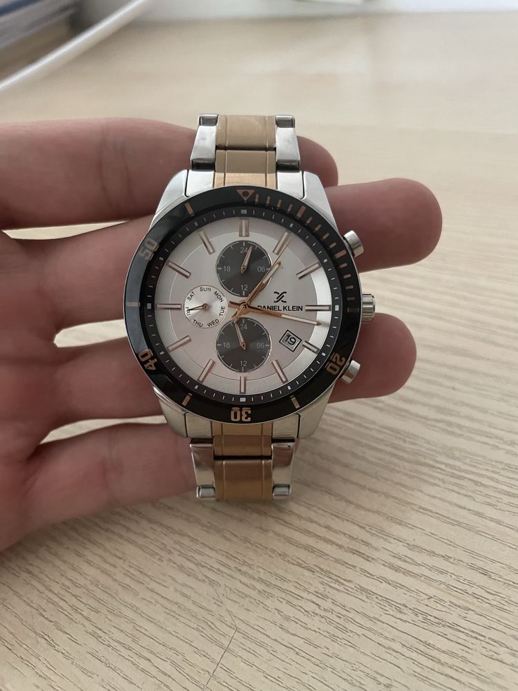 Часы Daniel Klein