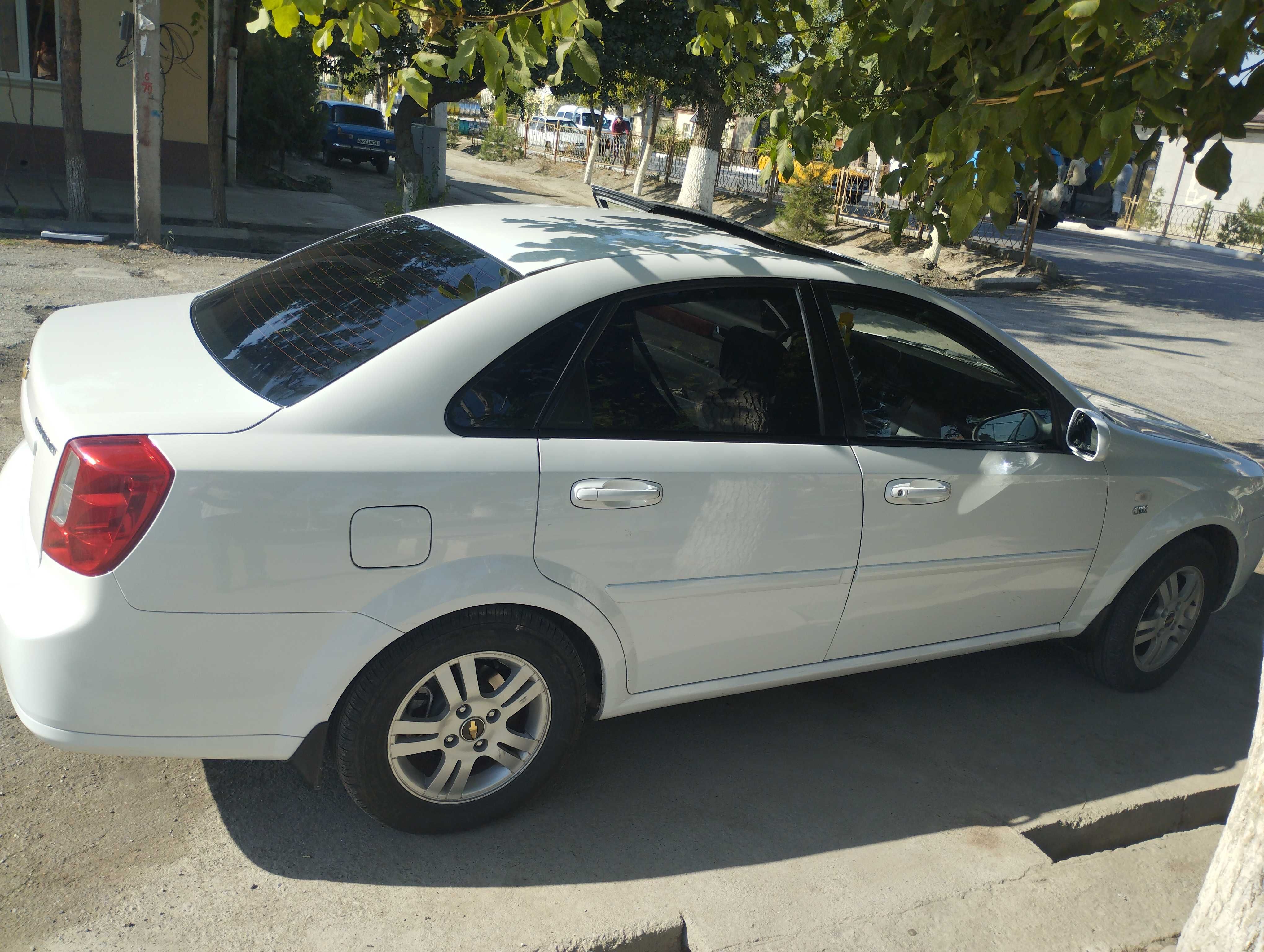 Lacetti 1.6 2012