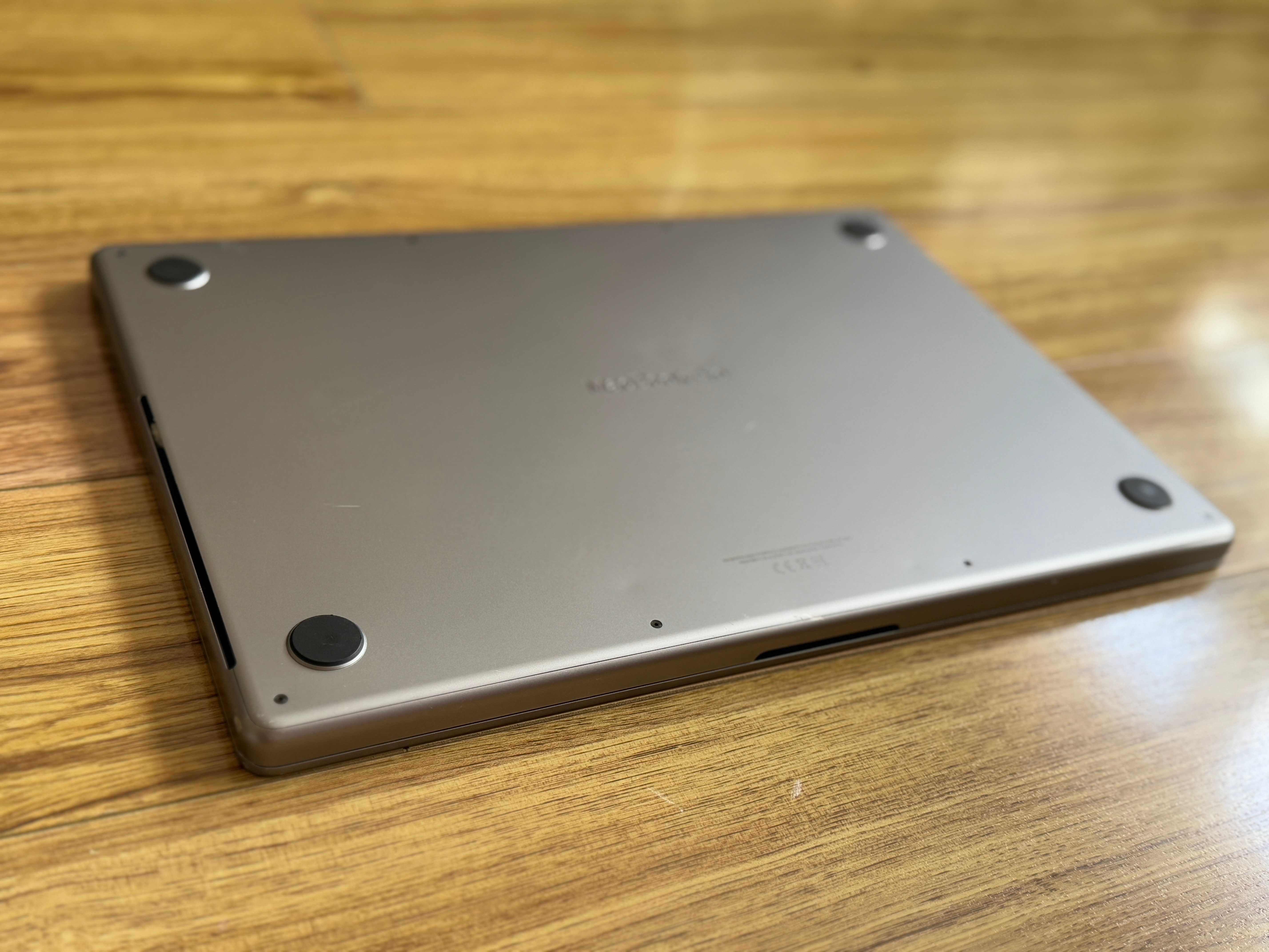 MacBook Pro 16 M1 Pro`10 CPU/16 GPU/16GB RAM/512GB SSD/Бат 18ч
