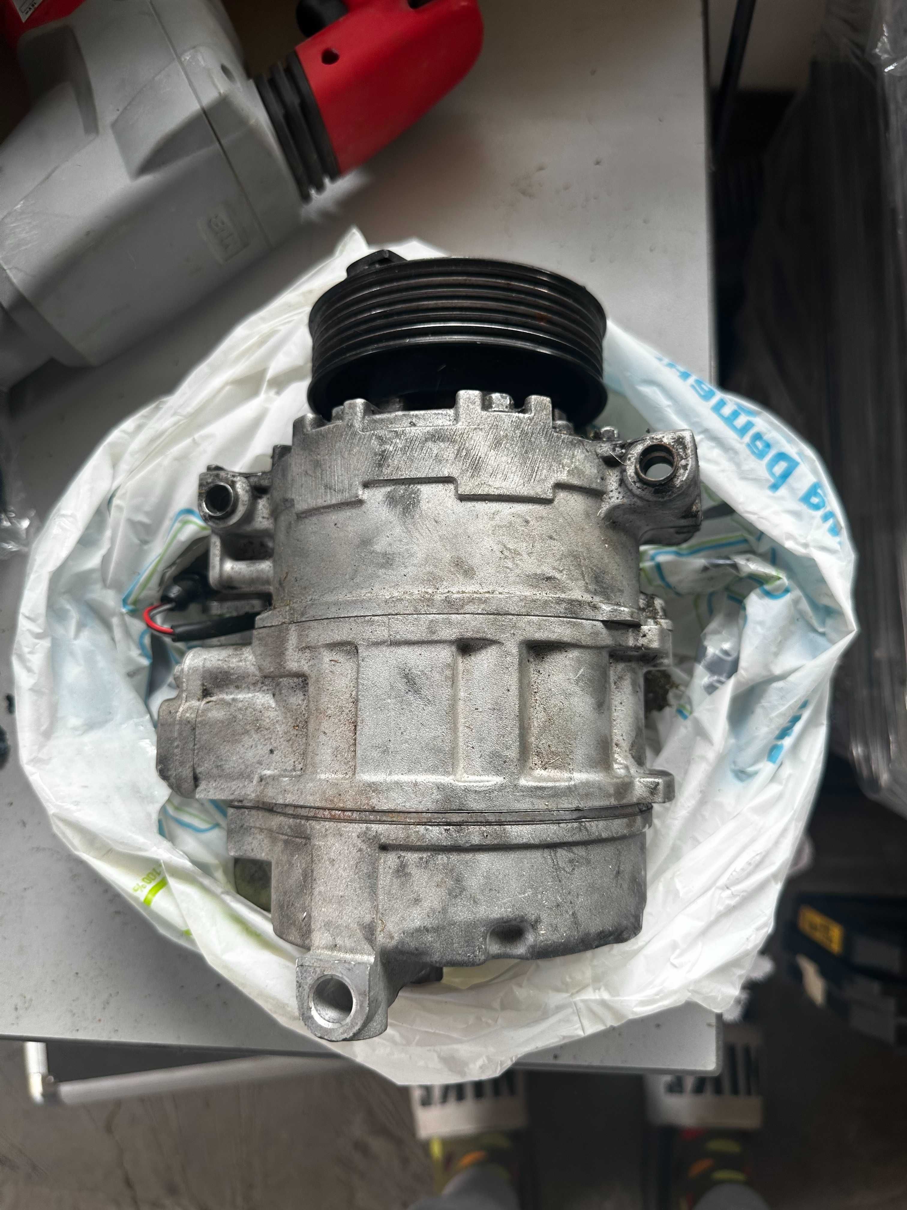 Компресор климатик Audi 3.0 TDI A6 A5 A4 Nissens 89052