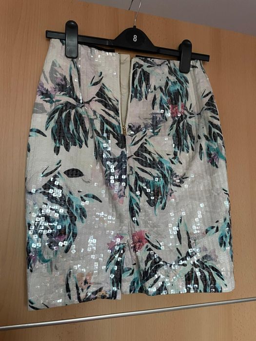 Fusta cu paiete, firma H&M, moderna, perfecta pentru vara