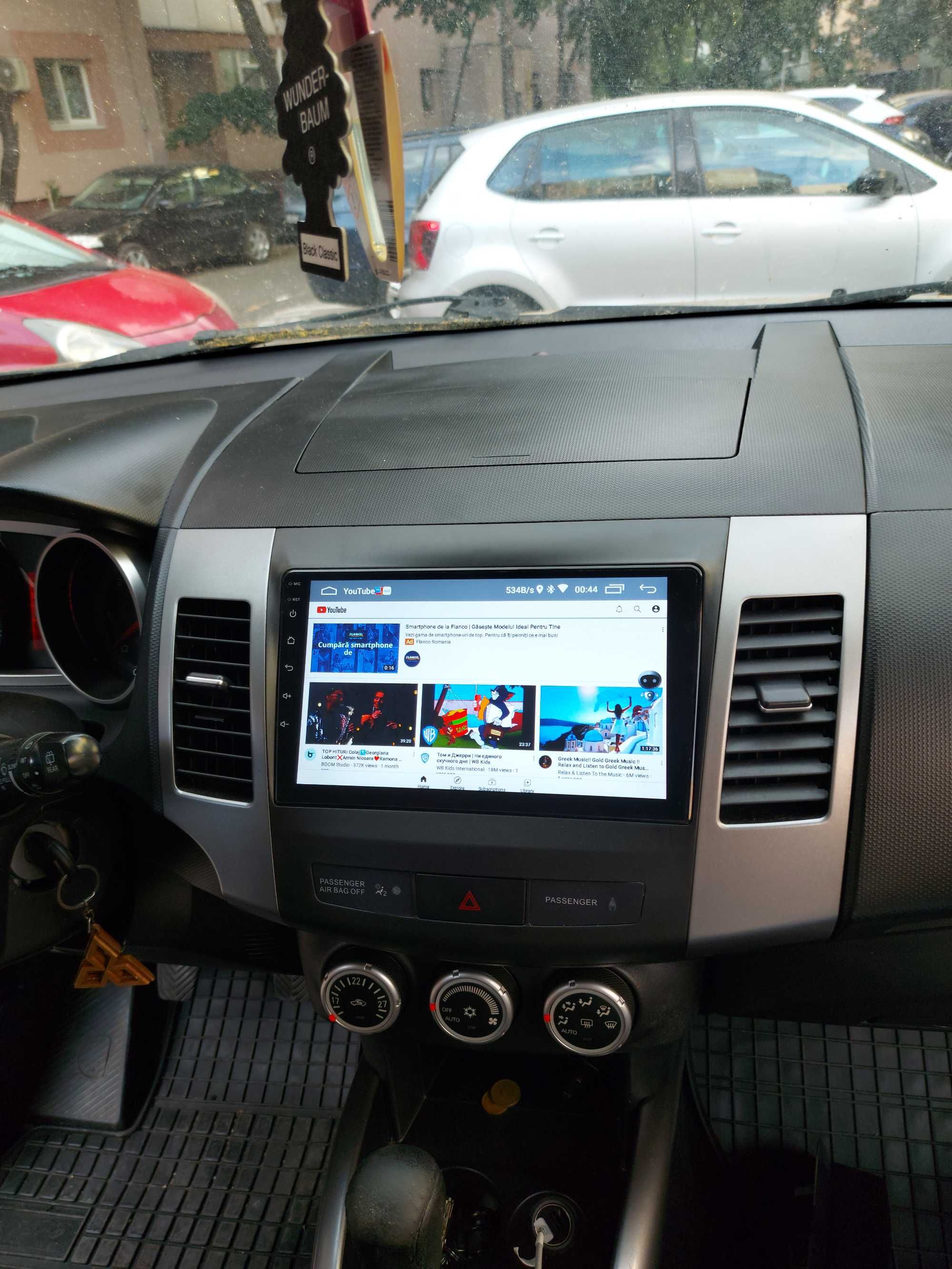 Navigatie Android Mitsubishi Outlander WiFi Internet Waze YouTube