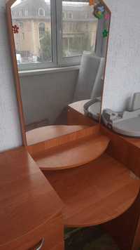 Туалетный столик