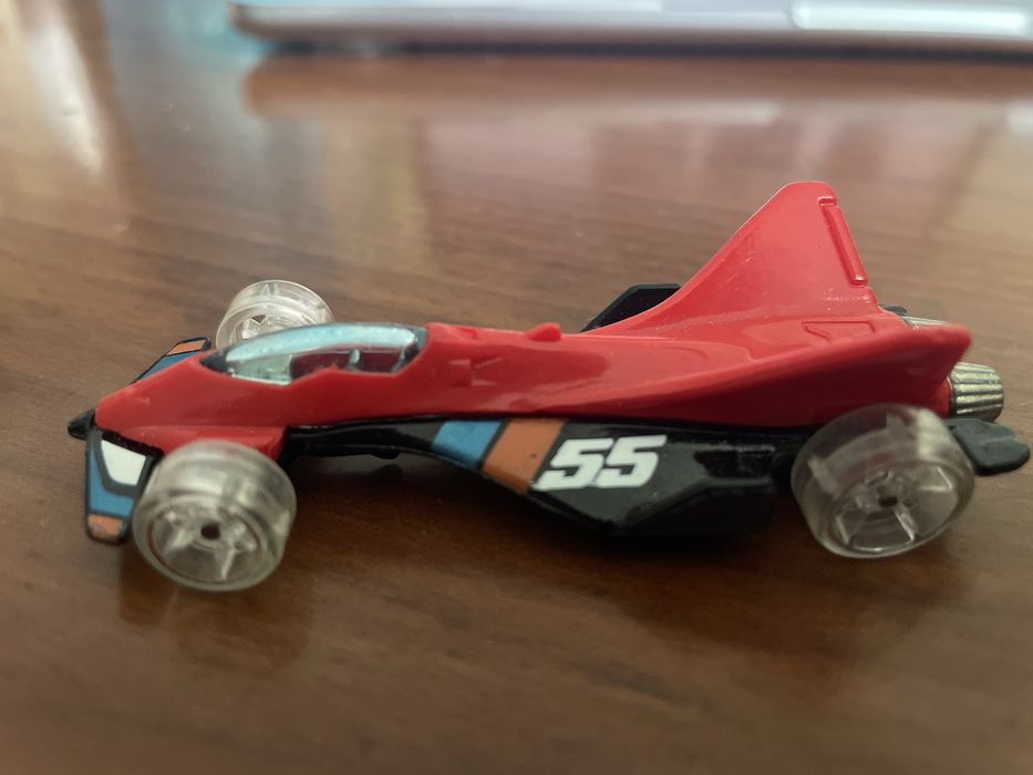 Машинка Hotwheels 2012 года