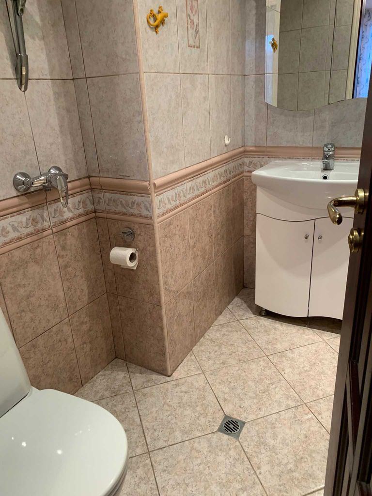 Дава се под наем Многостаен апартамент в Вълчедръм - 180 кв.м за 1200 € - Снимка #19