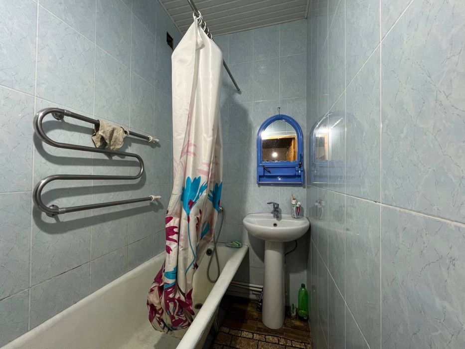 Продаётся  3в4/4/5 92 м2(сдвоенный зал) на Юнусабаде 15 кв-л