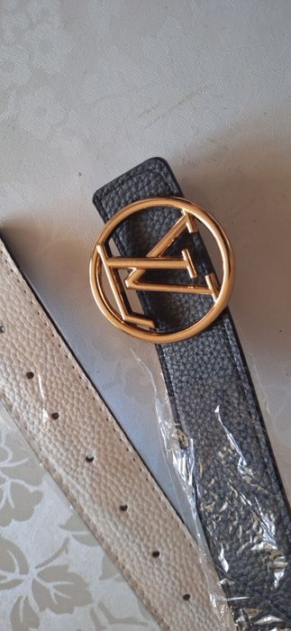LOUIS VUITTON-Дамски колан.