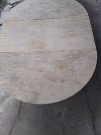 Продаётся деревянный стол