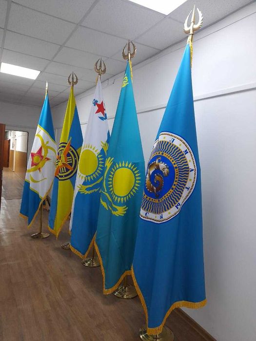 флагшток напольный металлический