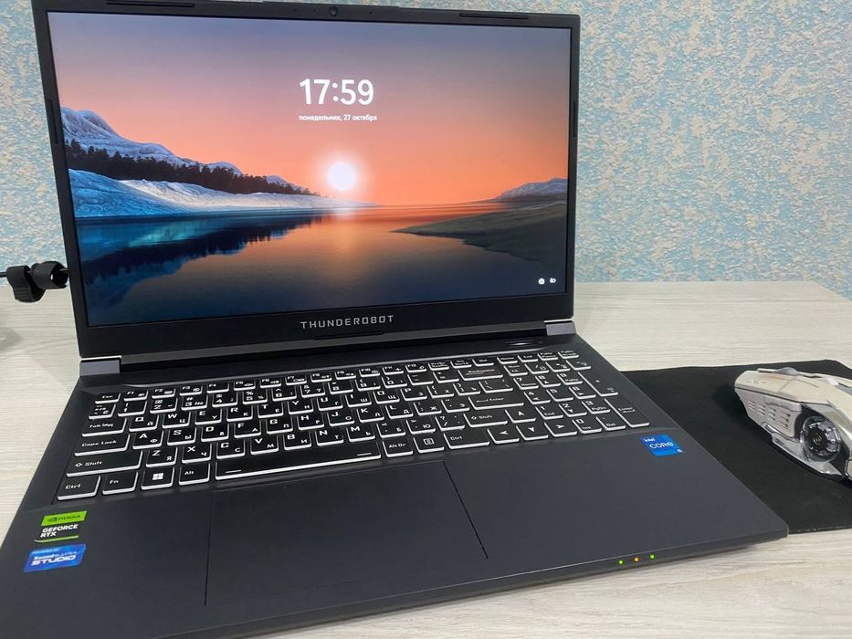 Thunderobot 911s i5 igravoy nootbook