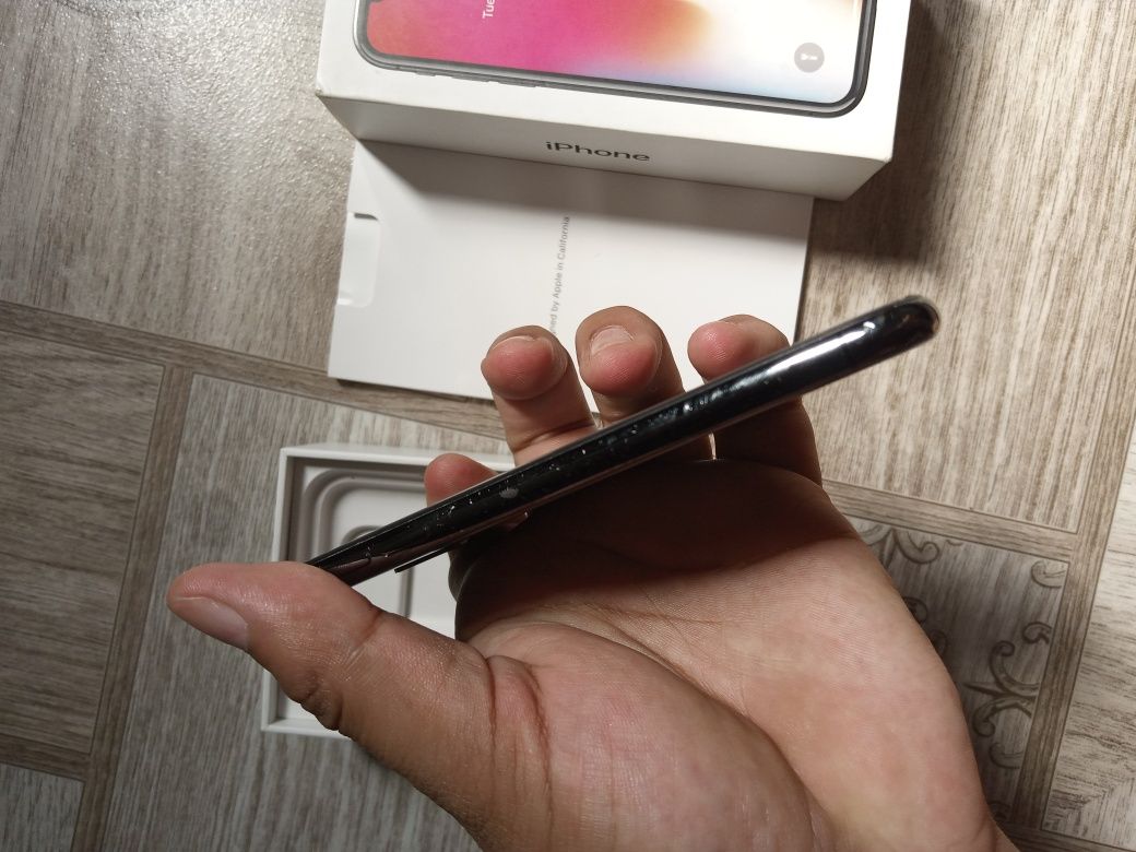 Iphone x karobka dakumentli
