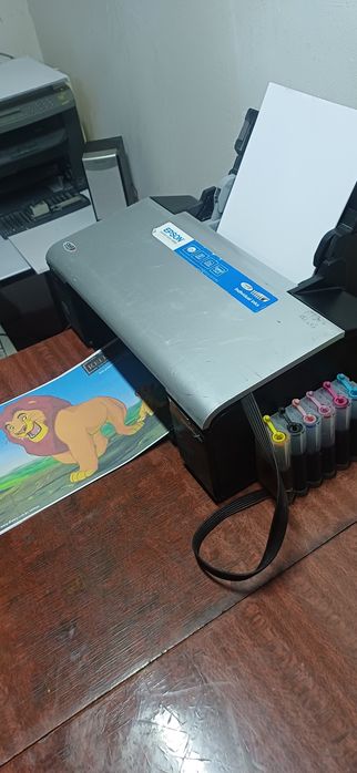 Цветной принтер Эпсон R 290