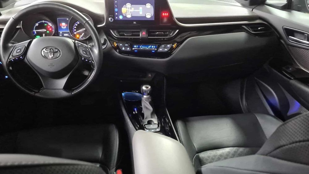 Toyota CH-R 2022, 2.0 hibrid, km 12144, detalii pe autoavariat-ro