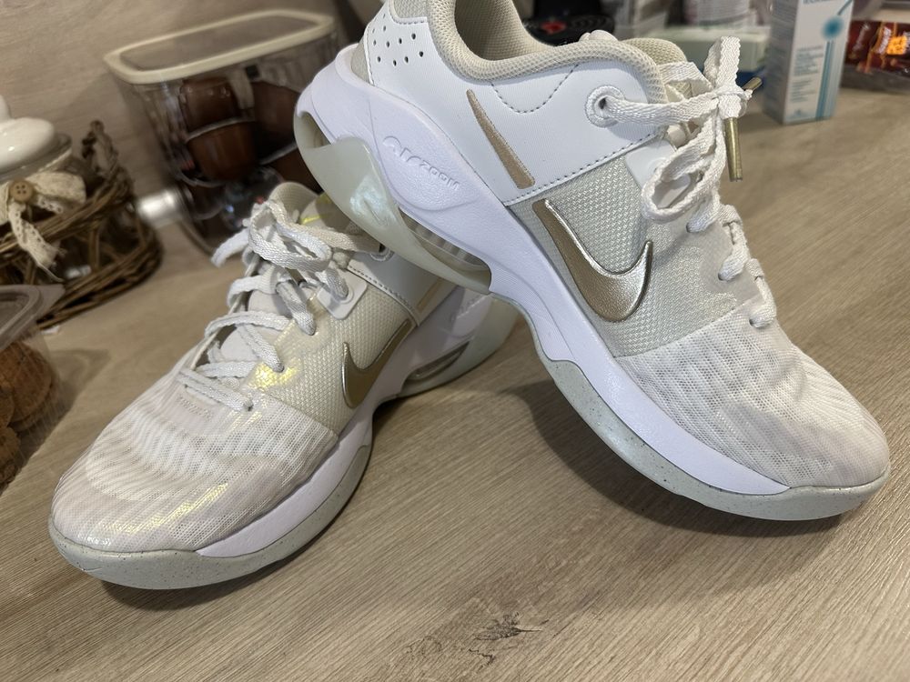 Дамаки маратонки Nike