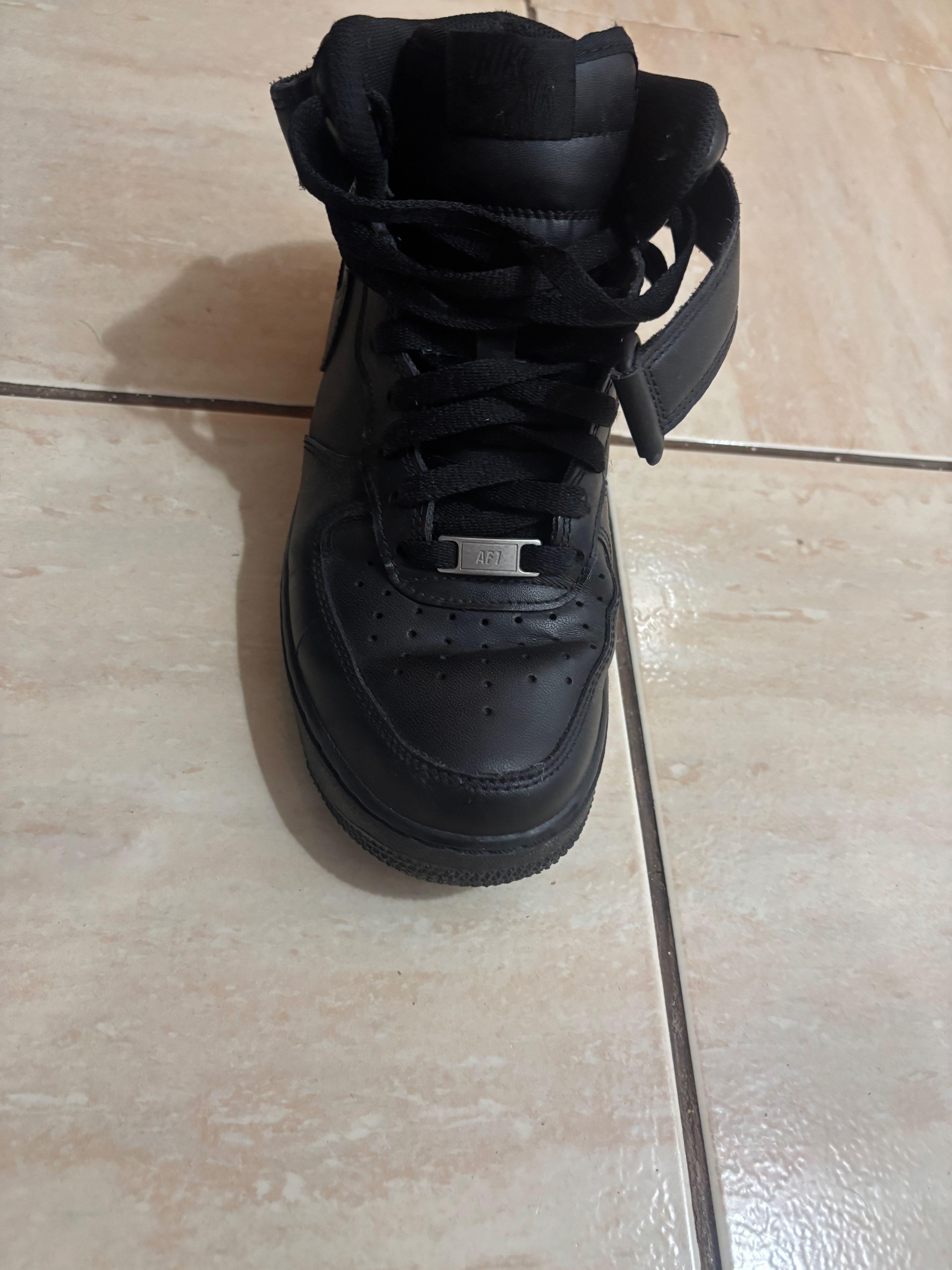 Adidasi af 1 mid
