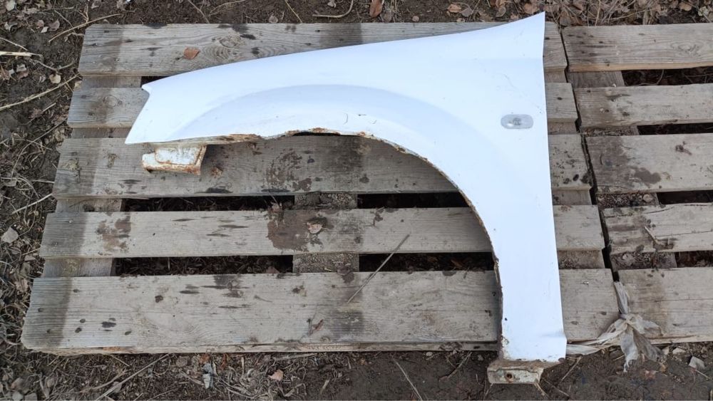 Aripa focus c max touran eos logan x3 mondeo a4 b8 volvo mercedes