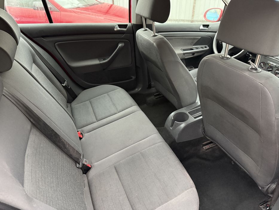 VW Golf V fab.2007 *** 132.000 KM *** UNIC PROPRIETAR *** ADUS AZI