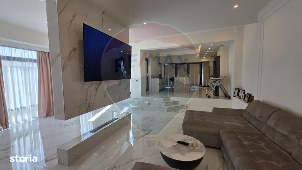 Casă / Vilă cu 5 camere de vânzare în zona Central